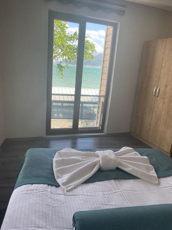 Kroisos Lake Resort Hotel 埃利迪尔 外观 照片